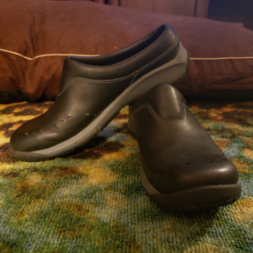Leather Merrell Clogs